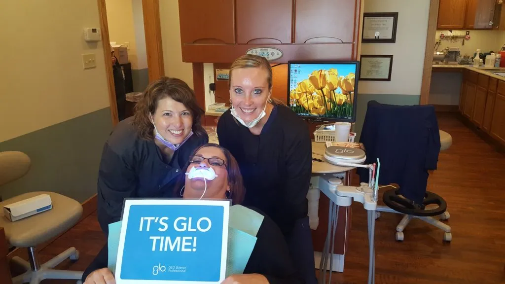 32773 teeth discoloration causes