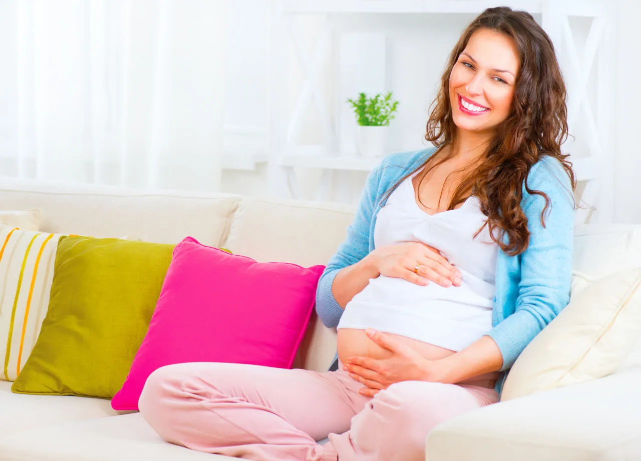 32949 pregnant woman smiling